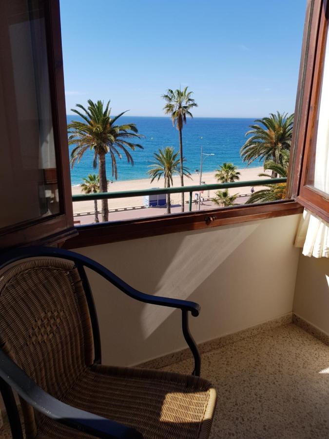 Hotel Maeva ,1 Star B&B Лорет де Мар Екстериор снимка