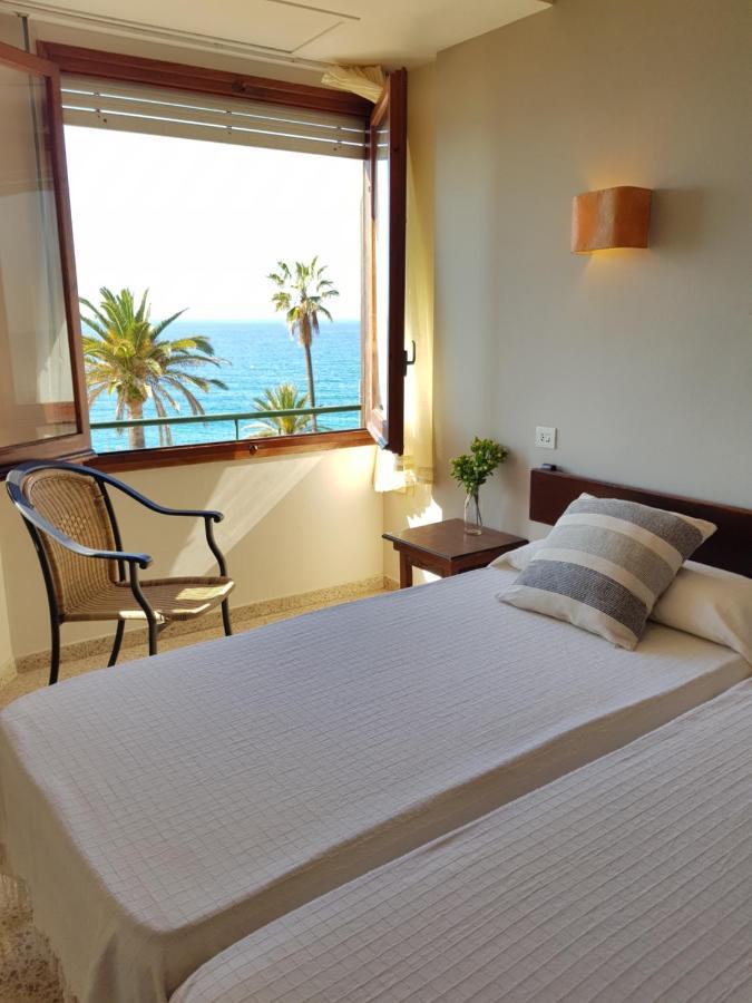 Hotel Maeva ,1 Star B&B Лорет де Мар Екстериор снимка